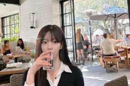 亲手送吴亦凡进监狱5年后法院出手都美竹迎噩耗饭碗恐不保