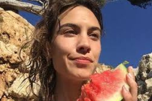 赔了夫人又折兵！以为能恐吓霍尊不料自己先被扒了个底朝天